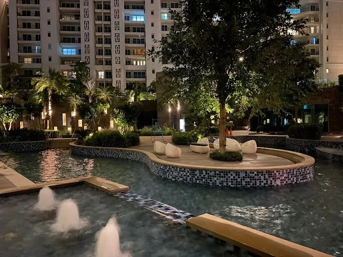 DLF-crest Panoramic view of DLF The Crest luxury towers in Gurugram, highlighting contemporary architecture and scenic landscaping.