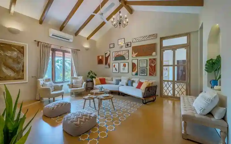 villa inside view bedroom